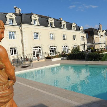 Hotel Spa Le Relais Du Bellay Монтрей-Белле Екстер'єр фото