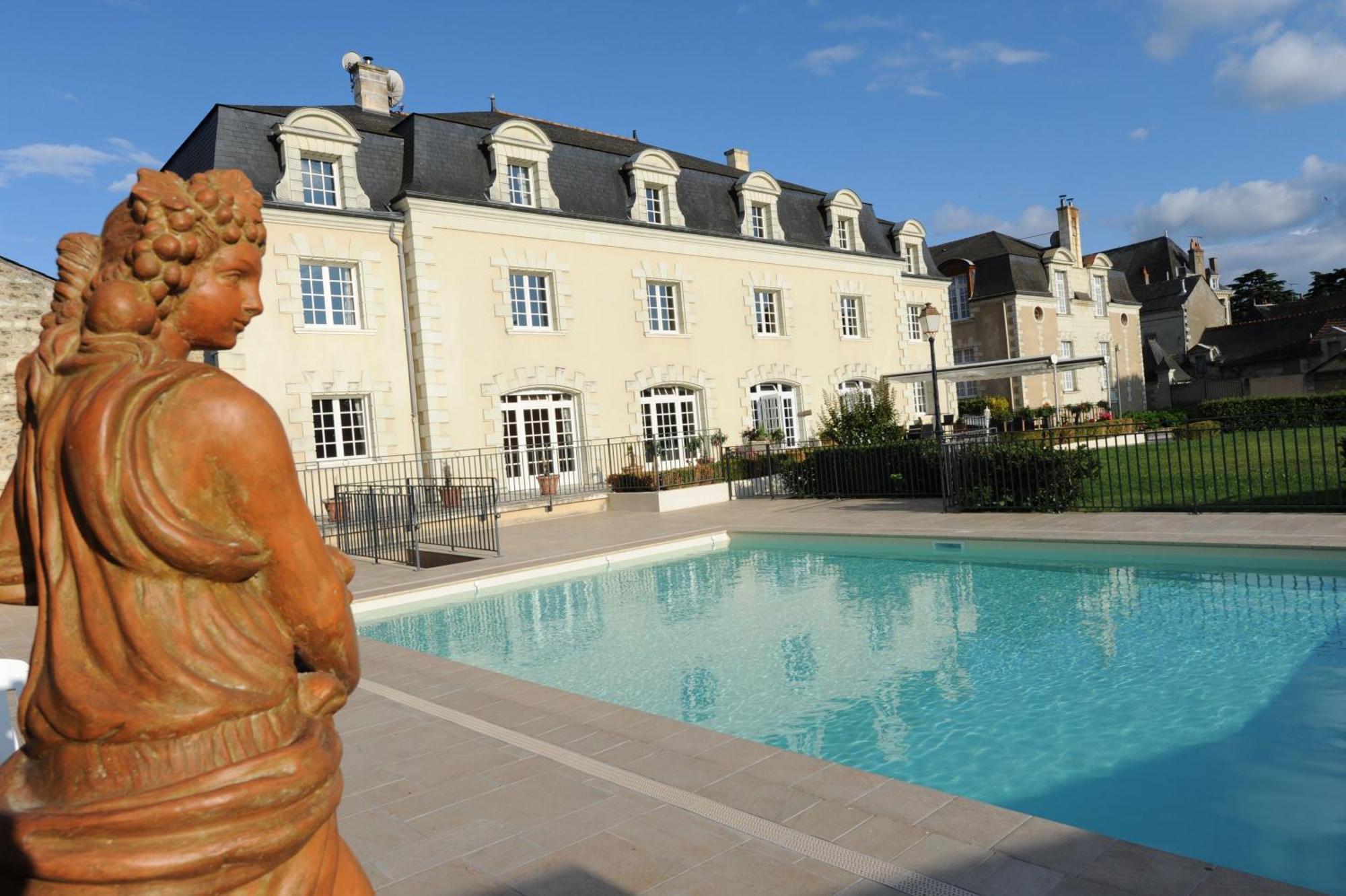 Hotel Spa Le Relais Du Bellay Монтрей-Белле Екстер'єр фото