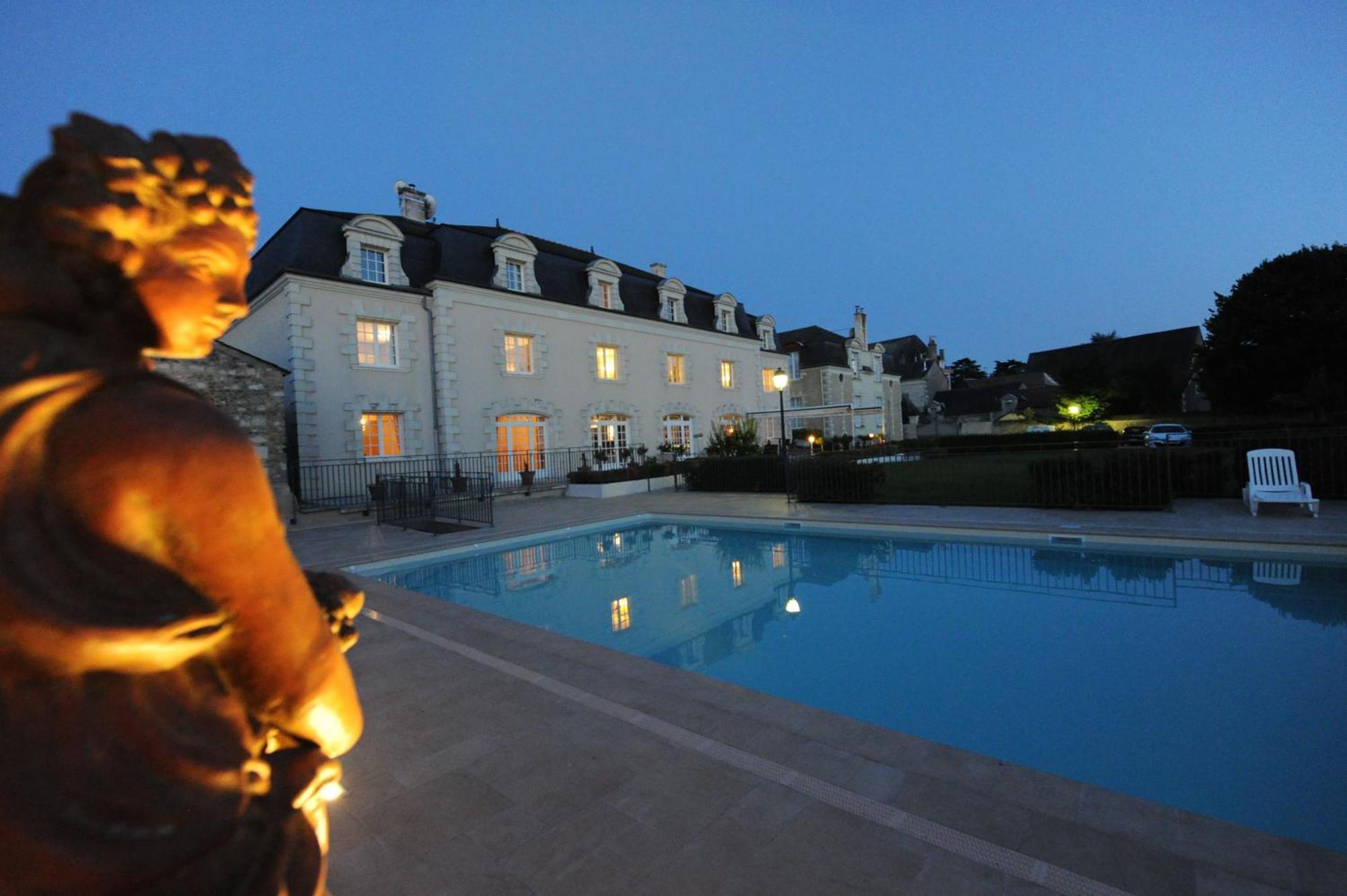 Hotel Spa Le Relais Du Bellay Монтрей-Белле Екстер'єр фото