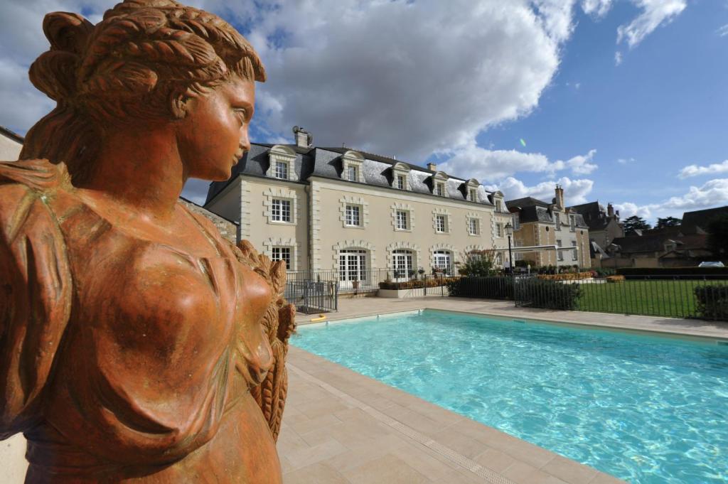 Hotel Spa Le Relais Du Bellay Монтрей-Белле Екстер'єр фото