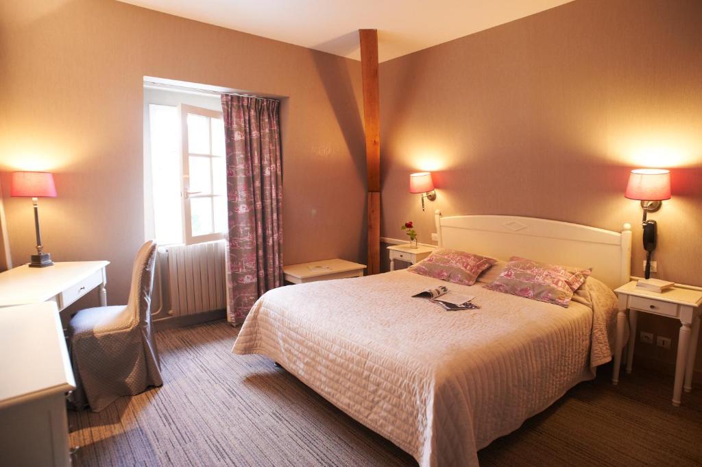 Hotel Spa Le Relais Du Bellay Монтрей-Белле Номер фото