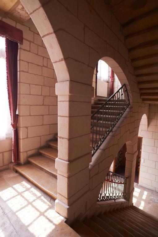 Hotel Spa Le Relais Du Bellay Монтрей-Белле Екстер'єр фото